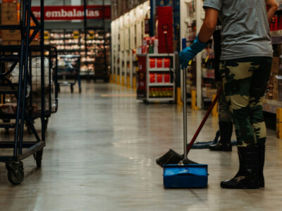 Manutenzione pavimenti in resina, come pulirli correttamente